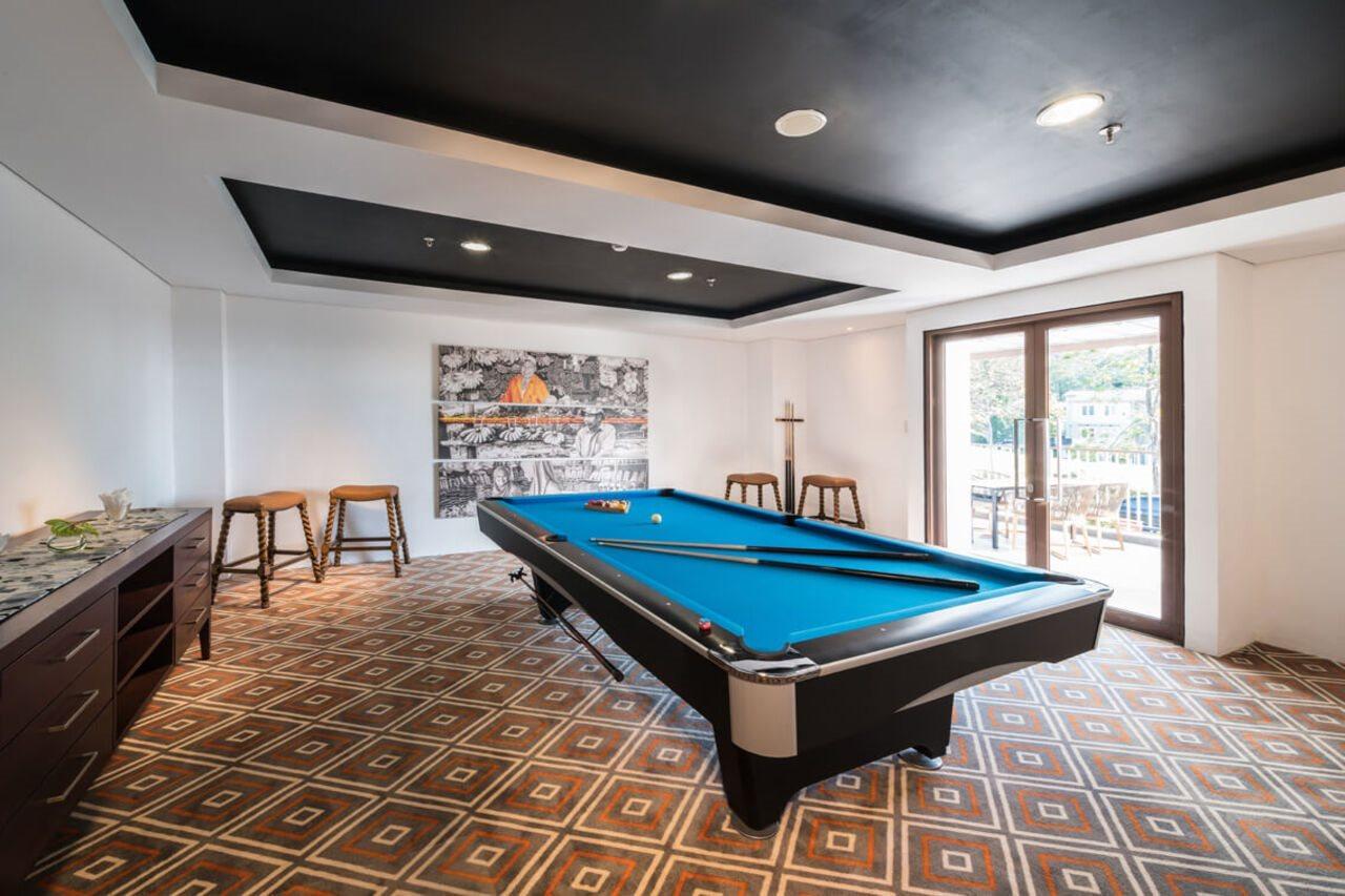 The Botanica Sanctuary Hotel Puncak Exterior photo A pool table