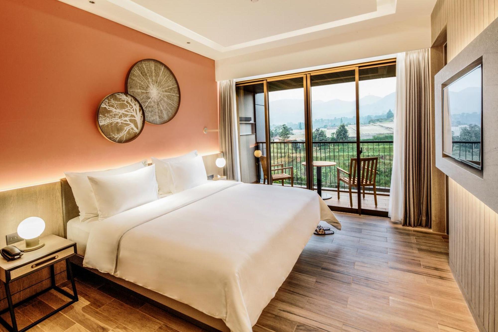 The Botanica Sanctuary Hotel Puncak Room photo Deluxe Room